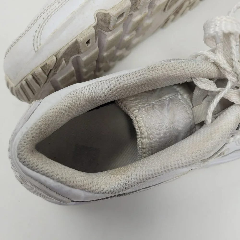 Nike air max 90 white leather 4.5 youth or 6 womens 833412-100